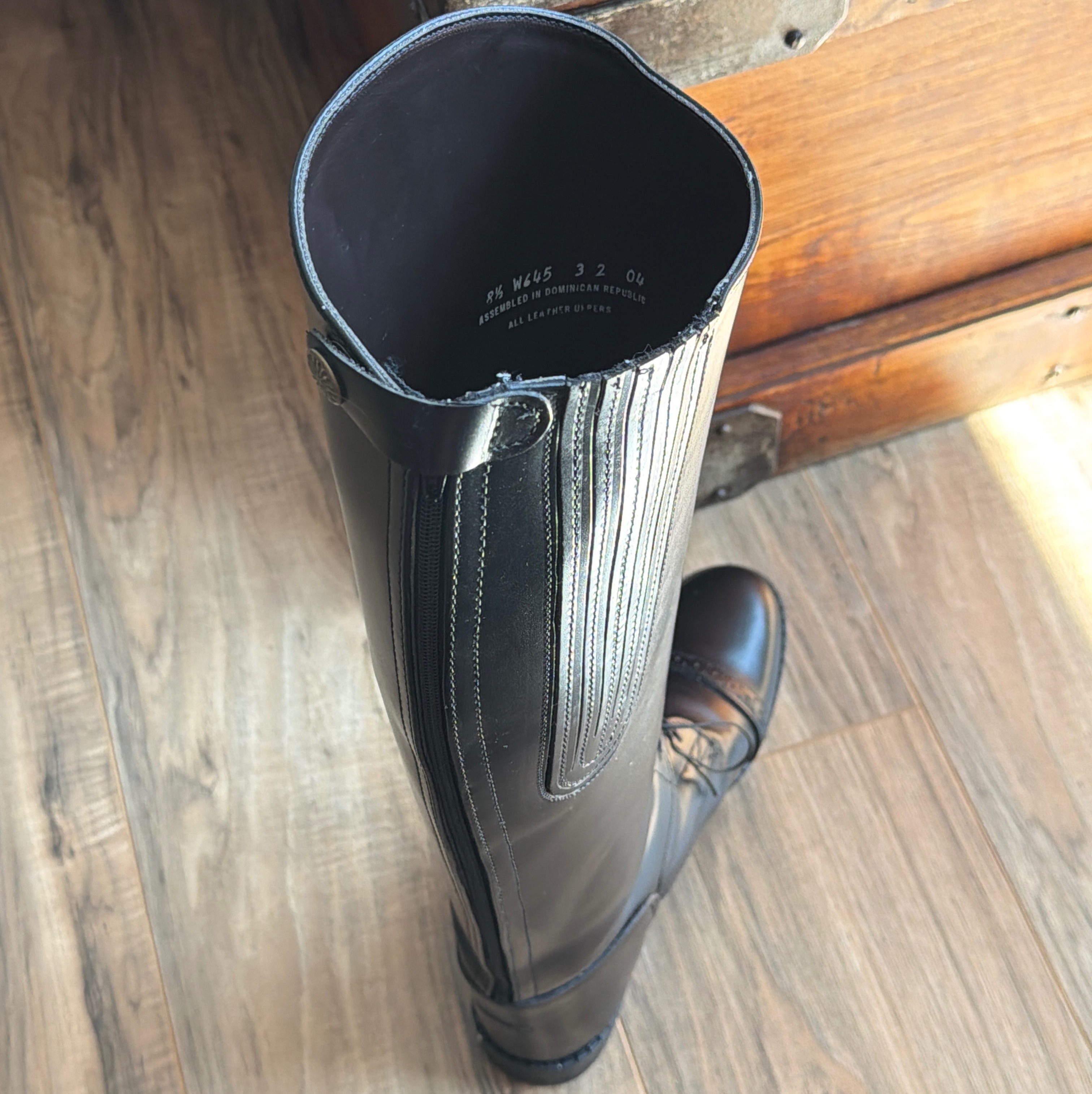 8.5W Leather Devon-Aire Field Boots